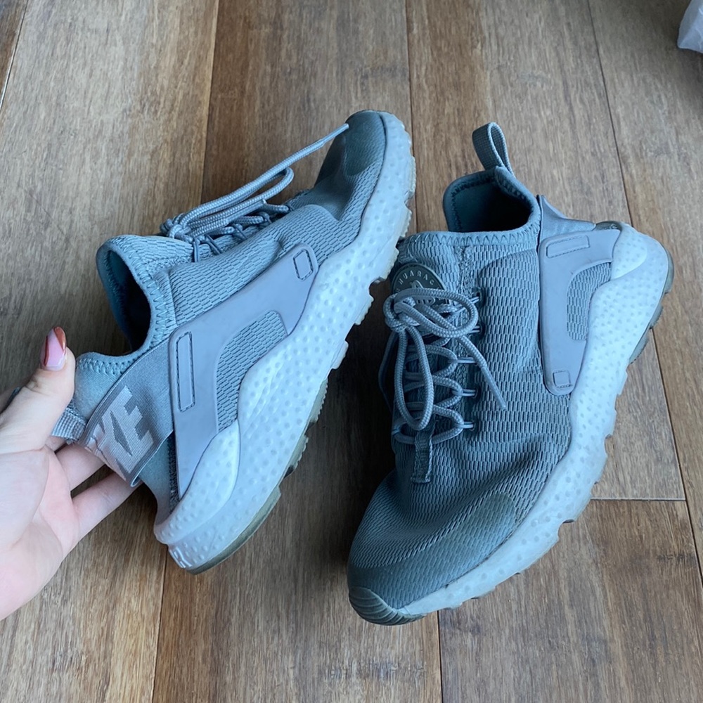 nike air huarache grey